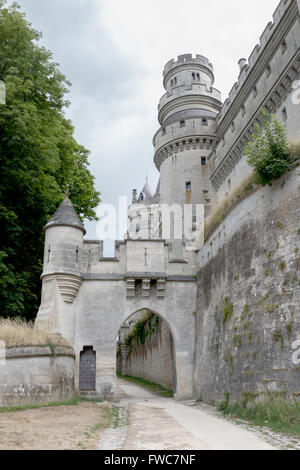 Das Château de Pierrefonds / Pierrefonds Schloss liegt in der Gemeinde von Pierrefonds. Stockfoto