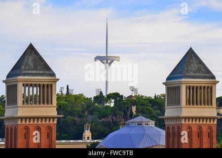 Venezianischen Türme und Sendeturm in Barcelona Stockfoto