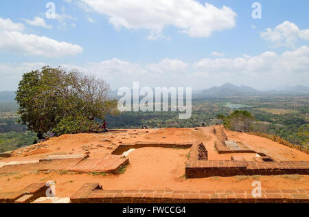 sonnigen Eindruck um Sigiriya, einem alten Palast befindet sich in der zentralen Matale-Distrikt in Sri Lanka Stockfoto