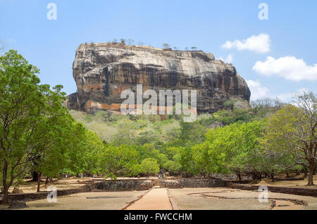 sonnigen Eindruck um Sigiriya, einem alten Palast befindet sich in der zentralen Matale-Distrikt in Sri Lanka Stockfoto