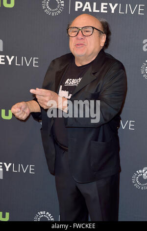 Beverly Hills, Kalifornien. 1. April 2016. Danny DeVito nimmt ein Abend mit "Always Sunny In Philadelphia bei The Paley Center for Media am 1. April 2016 in Beverly Hills, Kalifornien ist es". © Dpa/Alamy Live-Nachrichten Stockfoto