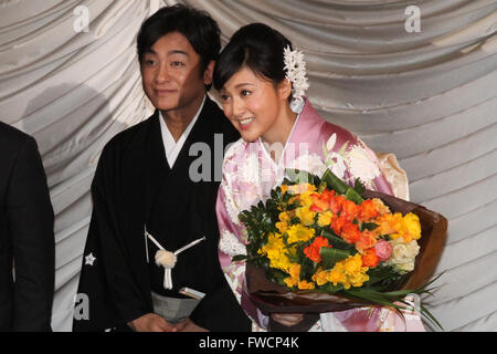 Ainosuke Kataoka und Norika Fujiwara, 31. März 2016: japanische Schauspielerin Norika Fujiwara und japanischen Kabuki-Schauspieler Ainoske Kataoka eine Hochzeit Ankündigung Pressekonferenz in Tokio am 31. März 2016 statt. © AFLO/Alamy Live-Nachrichten Stockfoto