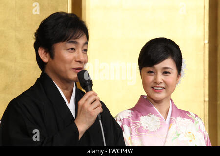 Ainosuke Kataoka und Norika Fujiwara, 31. März 2016: japanische Schauspielerin Norika Fujiwara und japanischen Kabuki-Schauspieler Ainoske Kataoka eine Hochzeit Ankündigung Pressekonferenz in Tokio am 31. März 2016 statt. © AFLO/Alamy Live-Nachrichten Stockfoto