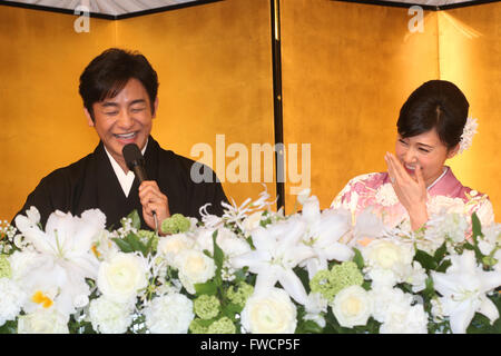 Ainosuke Kataoka und Norika Fujiwara, 31. März 2016: japanische Schauspielerin Norika Fujiwara und japanischen Kabuki-Schauspieler Ainoske Kataoka eine Hochzeit Ankündigung Pressekonferenz in Tokio am 31. März 2016 statt. © AFLO/Alamy Live-Nachrichten Stockfoto