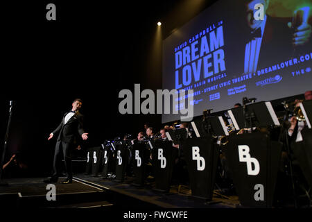 Sydney, Australien. 4. April 2016. David Campbell singt ein Medley aus Liedern während der Besetzung Ankündigung für "Dream Lover, The Bobby Darin Musical" in Sydney Lyric Theatre am 4. April. "Dream Lover" ist die Geschichte des legendären Sänger, Songwriter und Schauspieler Bobby Darin. Bildnachweis: Hugh Peterswald/Pacific Press/Alamy Live-Nachrichten Stockfoto