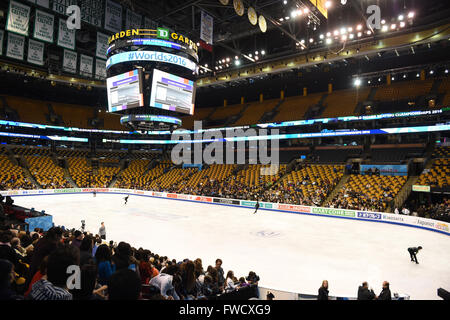 Boston, Massachusetts, USA. 1. April 2016. TDTD Garten Eiskunstlauf: Eine allgemeine Ansicht innerhalb des TD Garden während einer Übung am Tag fünf von der ISU World Figure Skating Championships in Boston, Massachusetts, USA. © Hitoshi Mochizuki/AFLO/Alamy Live-Nachrichten Stockfoto