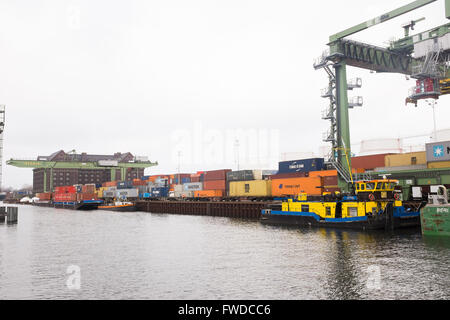 BERLIN, März 23: Berlin Westhafen, einem Binnenhafen von BEHALA über die Spree in Berlin am 23. März 2016 verwaltet. Stockfoto