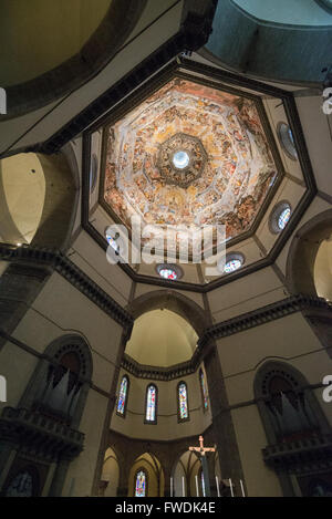 Innenraum der Basilika di Santa Maria del Fiore (Duomo), Florenz, Toskana, Italien Stockfoto