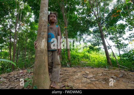 Kinder von Jahai Stamm (Aborigines) im Royal Belum nationalen Rainforest Park. Perak, Malaysia. Stockfoto