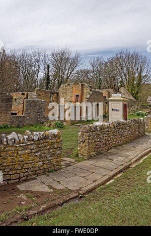 verfallene Häuser im Dorf Bucht Stockfoto