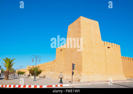 Medina Wände, Avenue Hassan II, Tiznit, Souss-Massa-Drâa, südlichen Marokko, Nordafrika Stockfoto