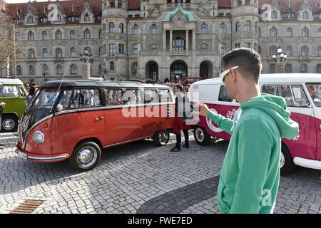 60 Jahre Volkswagen Transporter aus Hannover. Stockfoto