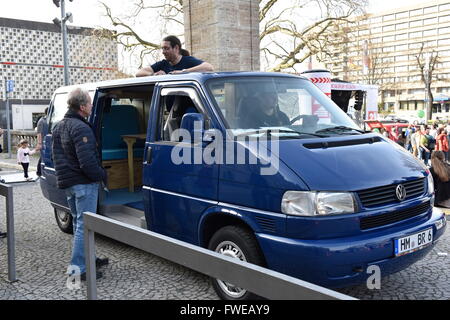 60 Jahre Volkswagen Transporter aus Hannover. Stockfoto