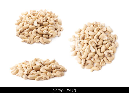 Haufen von mehreren Cashew-Nüssen, isoliert Stockfoto