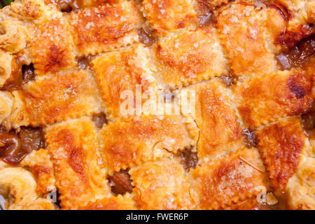 Eine große aussehende Kuchen Dessert bei einer Hochzeit. Stockfoto