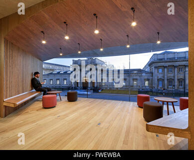 Zimmer mit Aussicht "Fenster zur Welt". Blavatnik School of Government an der University of Oxford, Oxford, Vereinigtes Königreich. Stockfoto