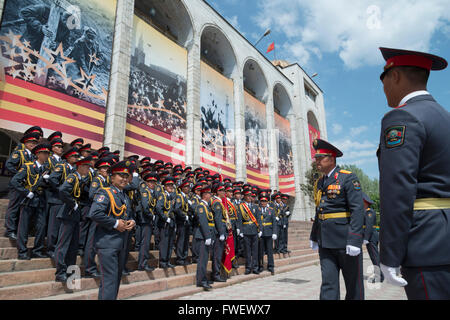 Feierlichkeiten zum 70. Jahrestag des Sieges, Ala-Too-Platz, Bishkek, Kirgisien, Zentralasien Stockfoto