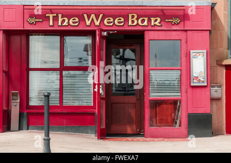 "Die frühen Bar" Irish Pub in Killybegs, Irland Stockfoto