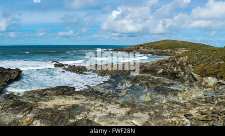 Ein Panoramablick über wenig Fistral und Nonne Bucht bei Ebbe in Newquay, Cornwall. Stockfoto