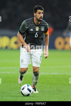 Freundschaftsspiel am Olympia-Stadion Berlin, Deutschland Vs England: Sami Khedira (GER). Stockfoto