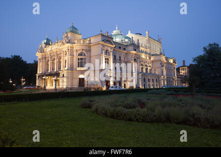 Juliusz Slowacki Theater der Nacht in Krakau, Polen, eklektische Architektur des 19. Jahrhunderts Stockfoto