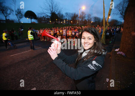 Queens University Belfast 5k run um den Fluss Lagan, Belfast, 2015. SPORT, LAUFEN, FITNESS, 5K, BELFAST, NORDIRLAND, VEREINIGTES KÖNIGREICH Stockfoto