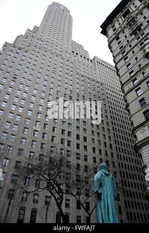 Statue von John Watts Jr.at Dreifaltigkeitskirche auf Wall Street, New York City, NY, USA Stockfoto