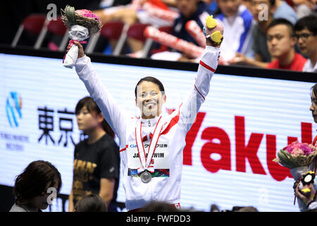 Tokio, Japan. 4. April 2016. Sakiko Shimizu Schwimmen: Japan schwimmen Meisterschaft (JAPAN schwimmen 2016) Frauen 400 m einzelnen Medley Award Ceremony am Tatsumi International Swimming Center in Tokio, Japan. Bildnachweis: AFLO SPORT/Alamy Live-Nachrichten Stockfoto