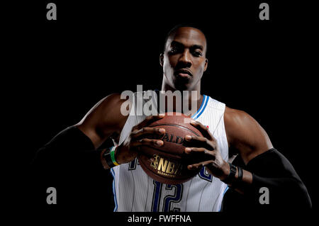 Orlando, FL, USA. 27. Sep, 2010. Orlando Magic Center Dwight Howard (12) während der Orlando Magic Media Day im Amway Center am 27. September 2010 in Orlando, Florida.ZUMA Presse/Scott A. Miller © Scott A. Miller/ZUMA Draht/Alamy Live News Stockfoto