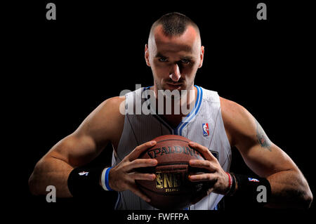 Orlando, FL, USA. 27. Sep, 2010. Orlando Magic Center Marcin Gortat (13) bei Orlando Magic Media Day im Amway Center am 27. September 2010 in Orlando, Florida.ZUMA Presse/Scott A. Miller © Scott A. Miller/ZUMA Draht/Alamy Live News Stockfoto