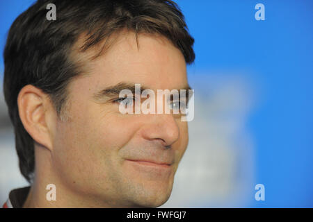 10. Dezember 2011 - USA - Fahrer Jeff Gordon während NASCAR Medien vor dem Daytona 500 auf dem Daytona International Speedway am 16. Februar 2012 in Daytona Beach, Florida, Daytona Beach, Fla... ZUMA PRESS/Scott A. Miller (Kredit-Bild: © Scott A. Miller über ZUMA Draht) Stockfoto