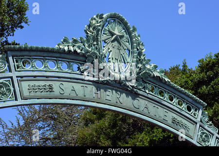 Sather Gate University of California Berkeley USA an einem Sommertag im Juni Stockfoto