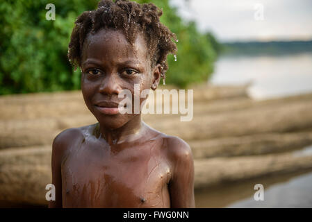 Baden am Sangha-Fluss, Zentralafrikanische Republik, Afrika Stockfoto