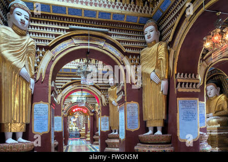 Thanboddhay (Thambuddhei) Paya buddhistischer Tempel - Buddhas in den Innenraum, Monywa, Sagaing, Myanmar (Burma), Südost-Asien Stockfoto