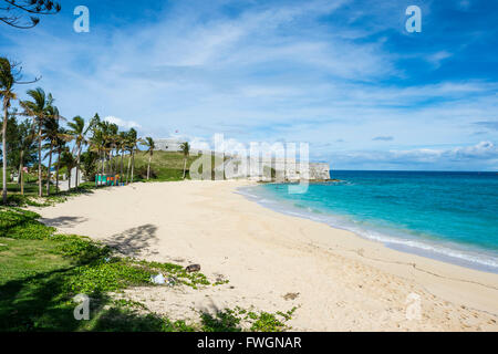 Fort St. Catherine und den weißen Sandstrand, UNESCO-Weltkulturerbe, die historische Stadt St. George, Bermuda, Nordamerika Stockfoto