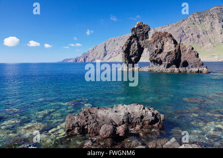 Las Playas Bucht mit Felsbogen Roque de Bonanza, UNESCO-Biosphärenreservat, El Hierro, Kanarische Inseln, Spanien, Atlantik, Europa Stockfoto