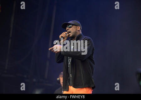 Manchester, UK. 12. Juni 2016. Skepta führt auf der Hauptbühne beim Parklife 2016 präsentiert von The Warehouse-Projekt im Heaton Park, Manchester 05.12.2016 Credit: Gary Mather/Alamy Live News Stockfoto