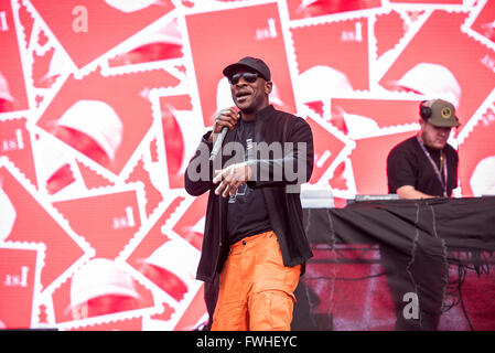 Manchester, UK. 12. Juni 2016. Skepta führt auf der Hauptbühne beim Parklife 2016 präsentiert von The Warehouse-Projekt im Heaton Park, Manchester 05.12.2016 Credit: Gary Mather/Alamy Live News Stockfoto