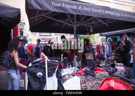 Punk-Flohmarkt und Rockabilly. Berlin, Deutschland-12. Juni 2016. Wiener Str. Berlin Stockfoto