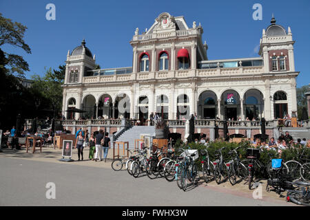 Die ehemalige Filmmuseum jetzt Restaurant/Café im Vondelpark, Amsterdam, Niederlande. Stockfoto