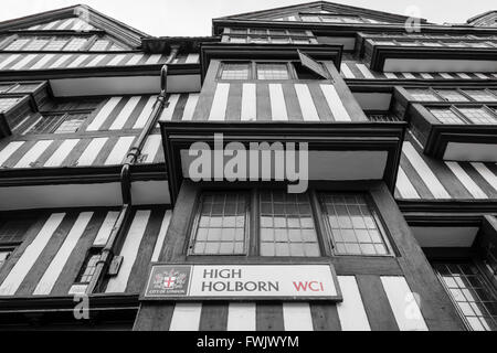 Das Tudor jettied Fassade des Staple Inn on High Holborn, London, England, Großbritannien Stockfoto