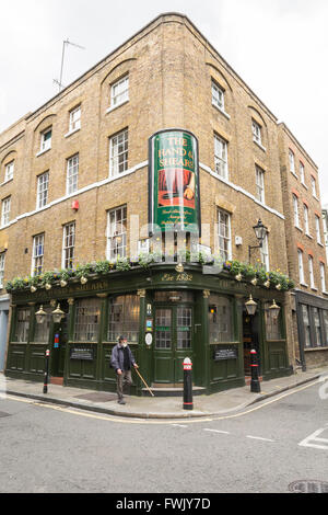 Der Hand und Schere Pub in West Smithfield, London, England, UK Stockfoto