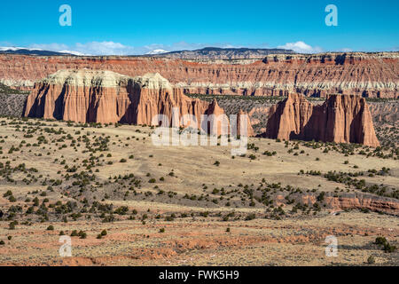 Türmen und Klippen in Upper Cathedral Valley, Capitol Reef National Park, Colorado Plateau, Utah, USA Stockfoto