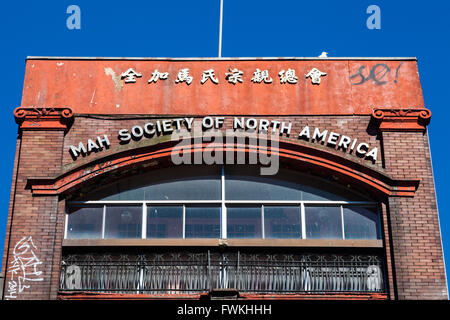 Dachlinie eines Gebäudes in Chinatown, Vancouver Stockfoto