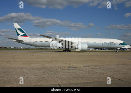 CATHAY PACIFIC 777 300 Stockfoto