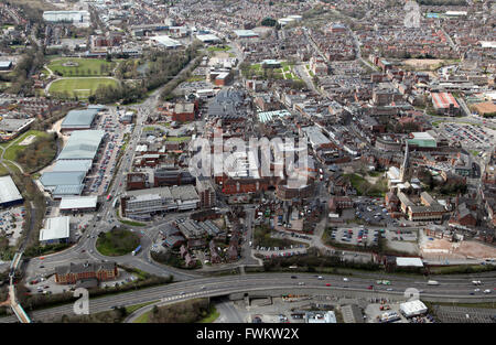 Luftaufnahme des Stadtzentrums Chesterfield, Derbyshire, UK Stockfoto