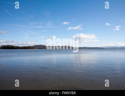 Die Mündung des The River Kent Grange-über-Sande Arnside Knott in Ferne Morecambe Bay Cumbria England Stockfoto