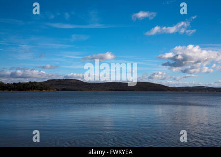 Die Mündung des The River Kent Grange-über-Sande Arnside Knott in Ferne Morecambe Bay Cumbria England Stockfoto