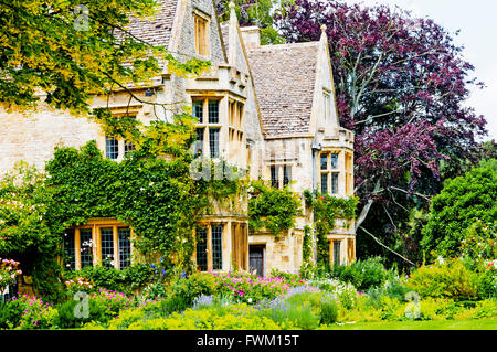 Asthall Manor, das ehemalige Wohnhaus der Familie Mitford; einen Wohnsitz der Mitford Schwestern Stockfoto