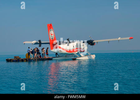 Wasserflugzeug bei Sun Aqua Vilu Reef Resort, Malediven Stockfoto